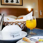 فندق Be One - By Mhmb Hospitality